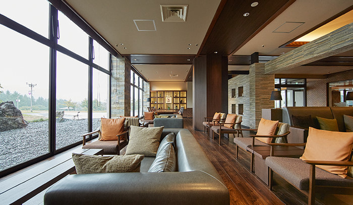 top-ph-lobby02.jpg